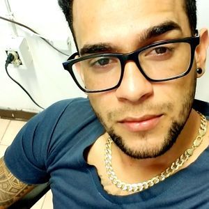 Meet your Posher, Carlos